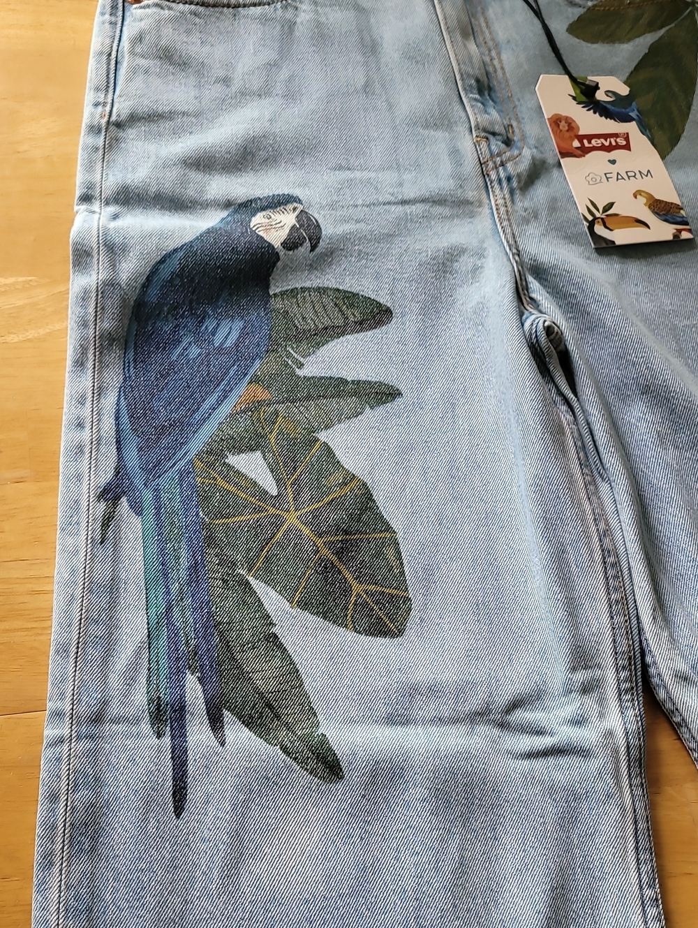 Levi’s x Farm Rio High Loose Jeans - Picture 15 of 16